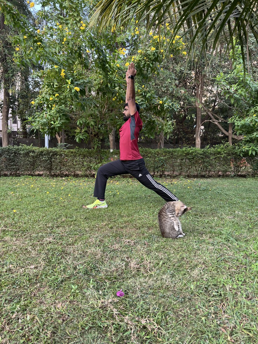 EnergyYoga's tweet photo. Yoga in the Beautiful Garden with @ChaitanyaTirth #YogaGirlS #BBMzansiS6 #bbvipks4 #GoldenGlobes2026 https://t.co/QuQIPYEJY4