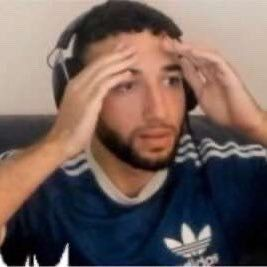 <a href="/CerfiaFR/">Cerfia</a> Le CM de X qui se retrouve au chômage dans sa propre boîte 🤣