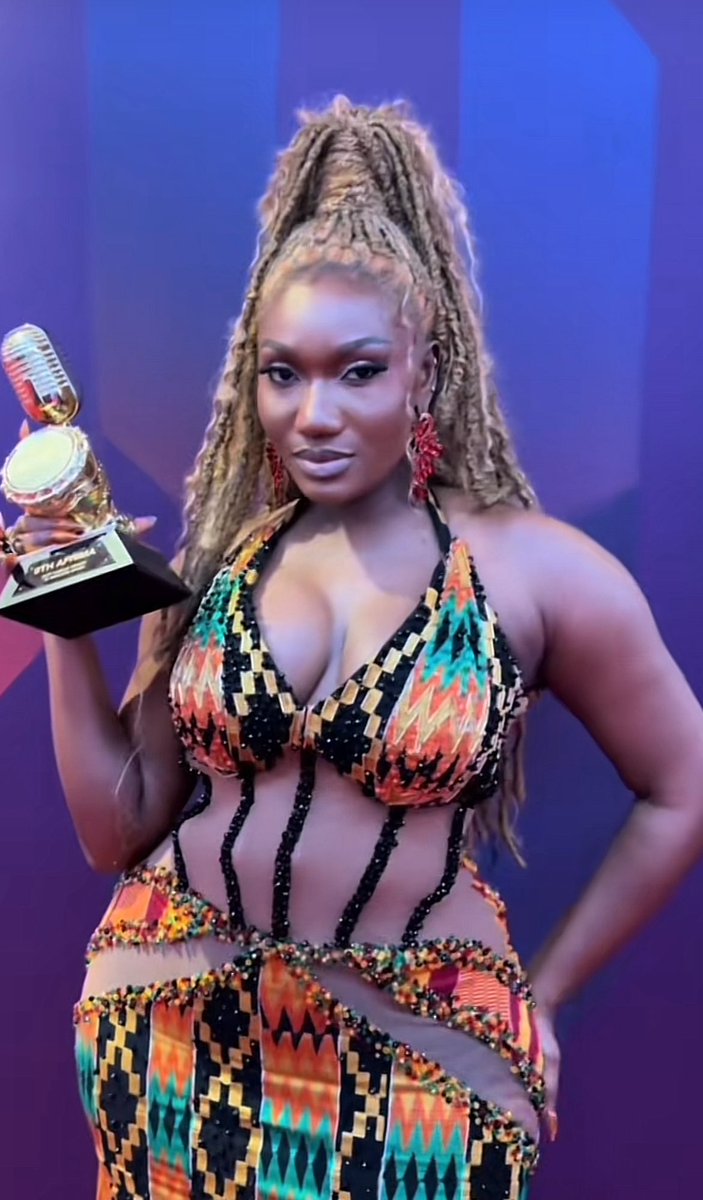 PulseNigeria247's tweet image. Best West African Artists for 2025.

- Best Male Artist: Rema 🇳🇬
- Best Female Artist: Wendy Shay 🇬🇭

#AFRIMA