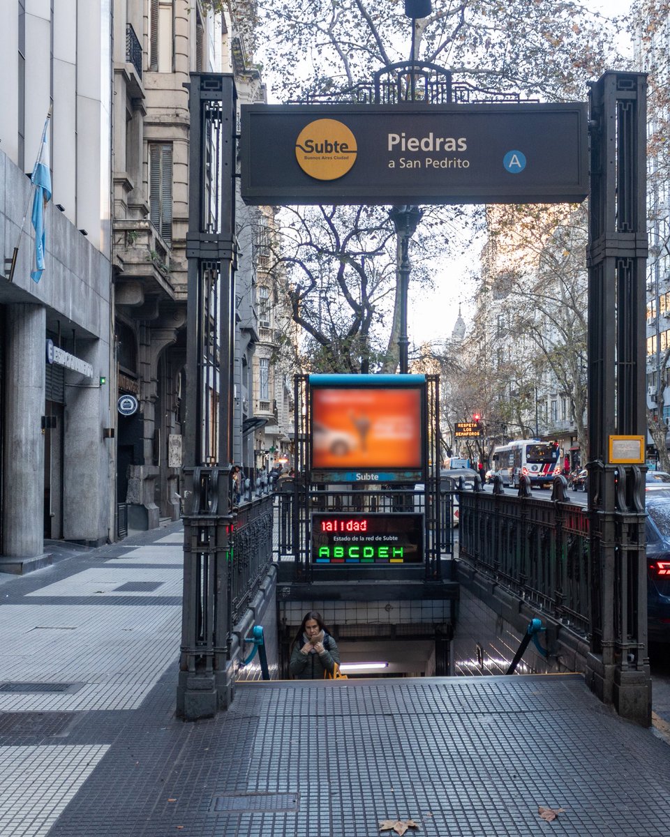 AmbaTransporte's tweet image. #LineaA INFORMACION IMPORTANTE ⚠️
La estación Piedras se encuentra cerrada por obras de renovación integral 🚇