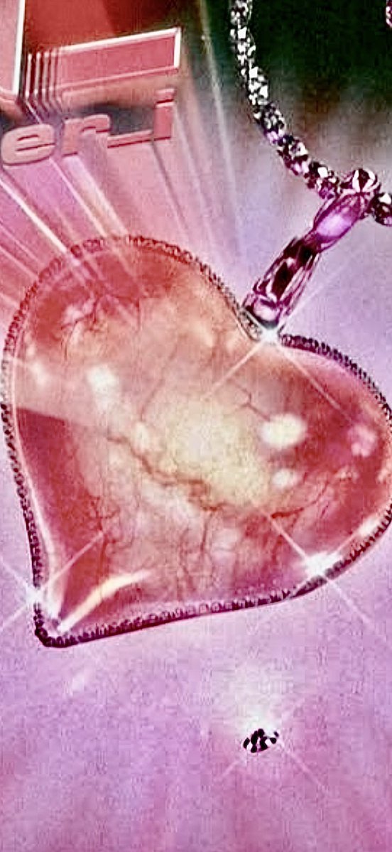 y☺︎ 何かの文字が浮かび上がってるんだけど 分からない.. ハート=心