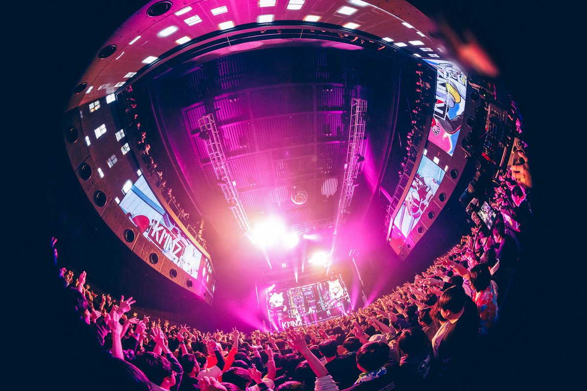 kmnznero_'s tweet photo. ギチギチのZepp Shinjuku、満員御礼

素晴らしい景色を見せてくれて、あなたの声と熱気、笑顔を届けてくれて
私たちと出会ってくれて本当にありがとう

次はどんな "楽しい" が待っているだろう？

KMNZでしか体験できない最高を、更新し続ける。
一緒に上がりましょう、ついて来て

#KMNZ5thONEMAN https://t.co/8HrjIV7VeA