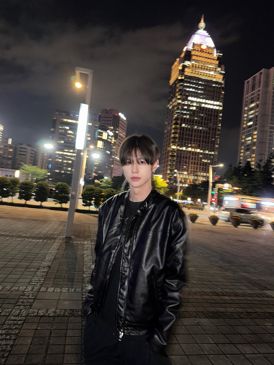 closeyoureyes_7's tweet image. #Taipei💫🖤

#CLOSEYOUREYES #클로즈유어아이즈
#CYE #클유아
#JEONMINWOOK #전민욱
#MAJINGXIANG #마징시앙  
#KIMSUNGMIN #김성민
#SONGSEUNGHO #송승호