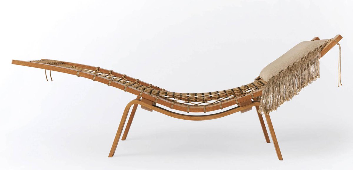 【1月18日まで】「織田コレクション ハンス・ウェグナー展 至高のクラフツマンシップ」が、渋谷のヒカリエホールで開催中。椅子研究家で家具コレクター 織田憲嗣のコレクションを有する北海道東川町の協力を得て、ウェグナーの椅子約160点や、その他家具などを展示する。