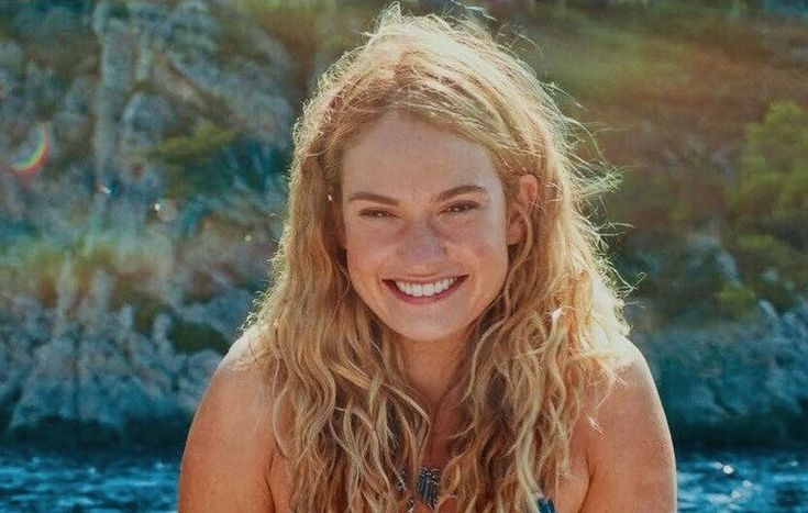 Eli_books_king's tweet image. No soy una nonchalant girl,
SOY EL PERSONAJE DELULU QUE NO PARA DE HABLAR, QUE TIENE UN MILLÓN DE PREGUNTAS EXISTENCIALES, QUE AMA SONREÍR Y ES ALGUIEN MUY EXPRESIVO