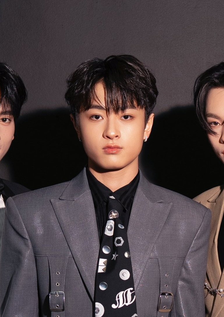 the face card never declined.

DMDGEN5 X YUniverseAwards
#YUniverseAwards2025xDMD #waavetnp