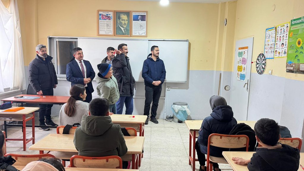 İlçe Milli Eğitim Müdürümüz Mahmut IŞIK, Mehmet Akif Ersoy İlkokulu’nu ziyaret ederek okulda incelemelerde bulundu.

facebook.com/share/p/1JoHcV…