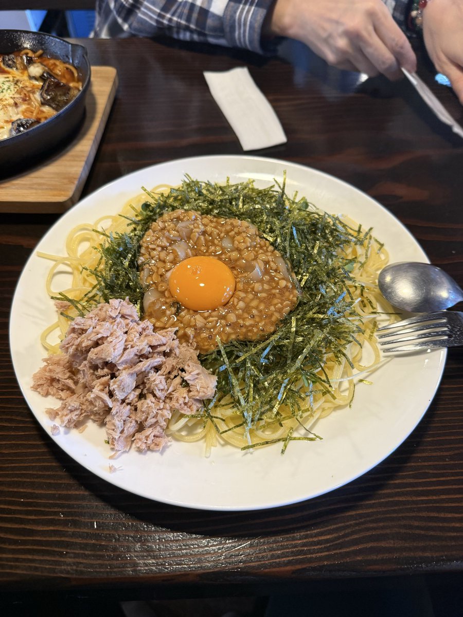 ORIX_kobe_osaka's tweet photo. 今日のランチ
イカ納豆にシーチキンパスタ
なかなかの美味 https://t.co/pDEHJ8EVsc