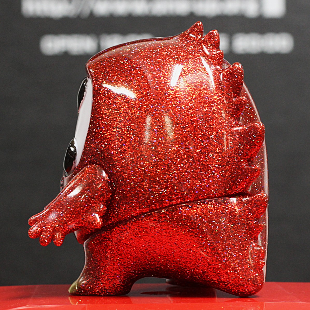 レオンチャンネルソフビ\"2nd anniversary\" レオンチャンネルソフビ Ver.2 闇落ちカラーが10月1日（日）に発売