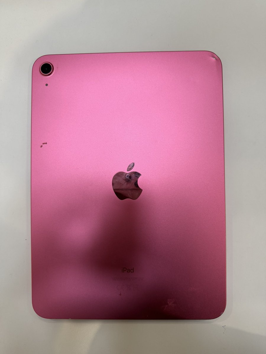 THUGGA0075's tweet image. si t’as perdu ton Ipad le dimanche 11JAN 2026 à l’aéroport Charles de Gaulle, merci de bien vouloir me contacter en privé. RT appréciés