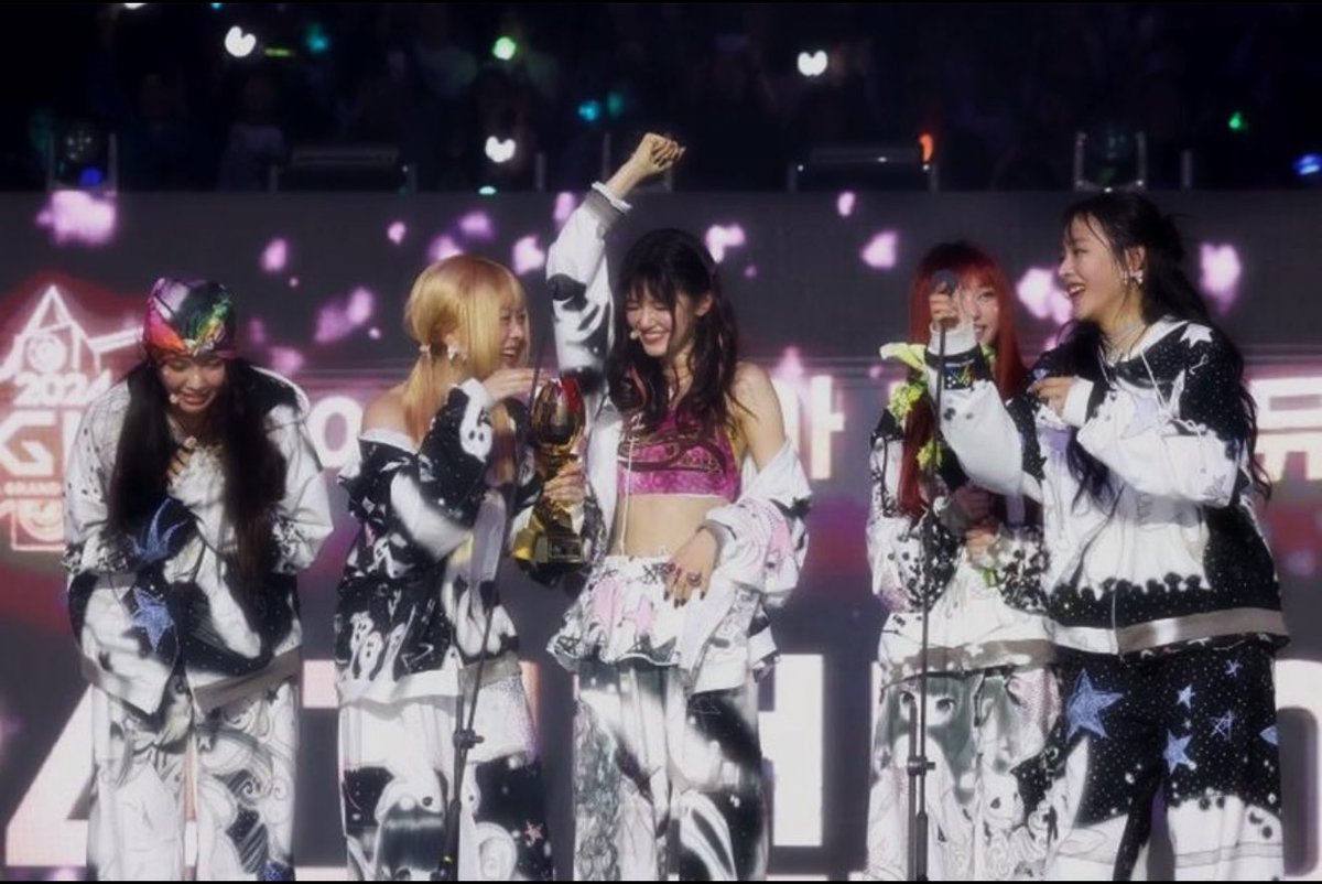 bello722's tweet image. 11:11🫂
다니야 오늘 용기 내줘서 고마워 너의 모든 날들이 부드럽고 따뜻했으면 좋겠다 끝까지 함께할게 너무 사랑해💛