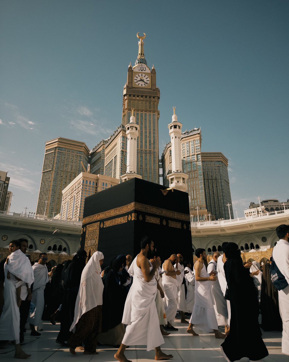 DHMM1Fo's tweet image. يوم في الحرم المكي 🕋 

 A day in the Holy Mosque