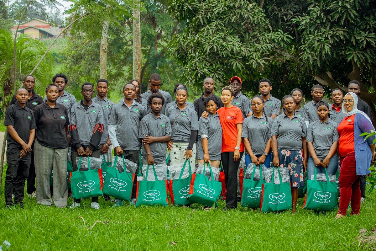 sorwatom_rw's tweet photo. Last Friday, we awarded our second and third week winners. During their visit, the winners were taken through a tour where they learned how Sorwatom tomato paste is processed from start to finish, along with all our other products. https://t.co/QFm1xY1PJq