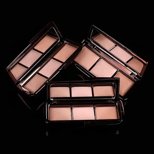 ZyluxBeauty's tweet image. Lighting changes everything—even makeup ✨
This highlighting palette creates a soft, natural glow that looks flawless in any light. A go-to for polished, radiant skin.
👉 amzn.to/4qg4aE1

#MakeupGlow #ComplexionPerfection #Hourglass