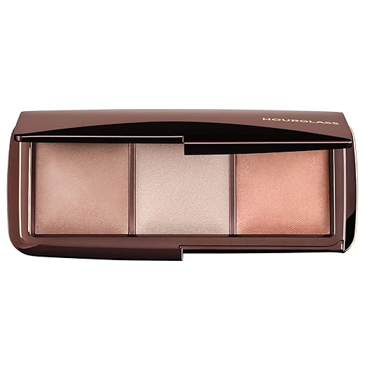 ZyluxBeauty's tweet image. Lighting changes everything—even makeup ✨
This highlighting palette creates a soft, natural glow that looks flawless in any light. A go-to for polished, radiant skin.
👉 amzn.to/4qg4aE1

#MakeupGlow #ComplexionPerfection #Hourglass