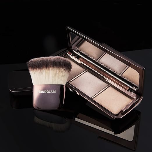 ZyluxBeauty's tweet image. Lighting changes everything—even makeup ✨
This highlighting palette creates a soft, natural glow that looks flawless in any light. A go-to for polished, radiant skin.
👉 amzn.to/4qg4aE1

#MakeupGlow #ComplexionPerfection #Hourglass