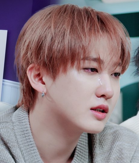 SEUNGM1NE's tweet image. Ep.1😭                                      Ep.28😭