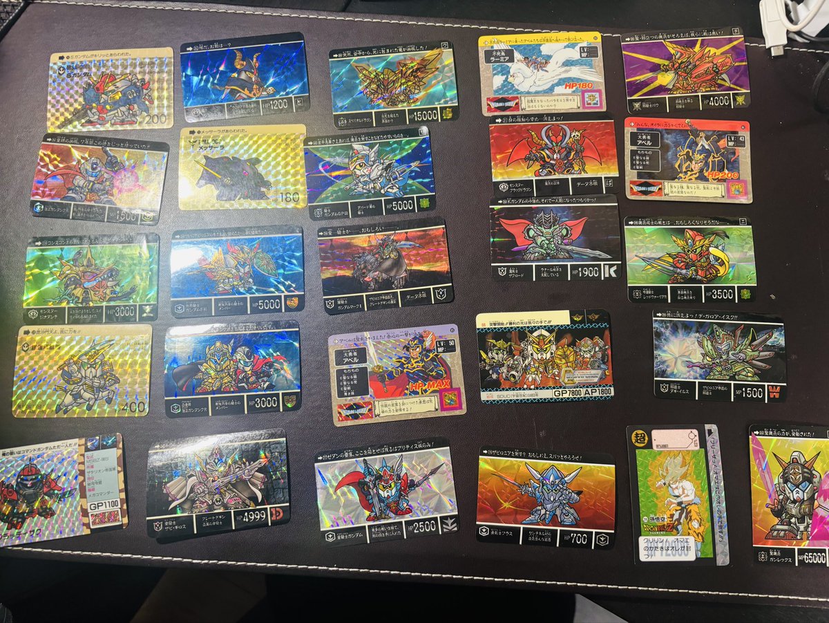 部屋の掃除してたらカードダスのキラカードいっぱい出てきたんだけど