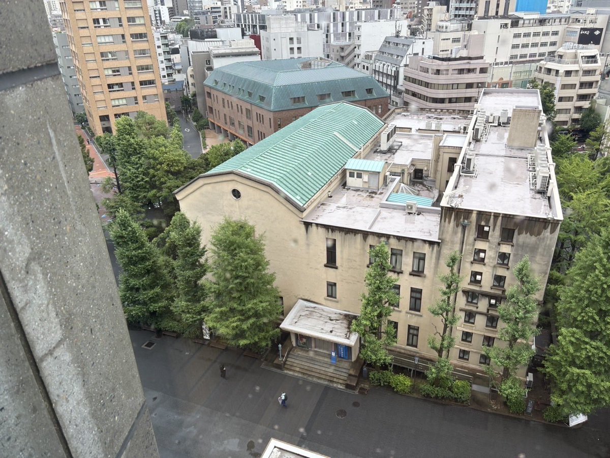 【🏺富岡コレクション展🏺】
會津八一記念博物館1階は『壺のツボ』を開催中！
→地域・時代の異なる壺を鑑賞する上の「ツボ」をお伝えします👀
さらに、
《1月17日（土）13時～》
主任研究員・奥間政作さんによるギャラリートークを実施予定！（予約不要）
 
🚨 2月は入試期間に伴い休館です🚨
#わせ展