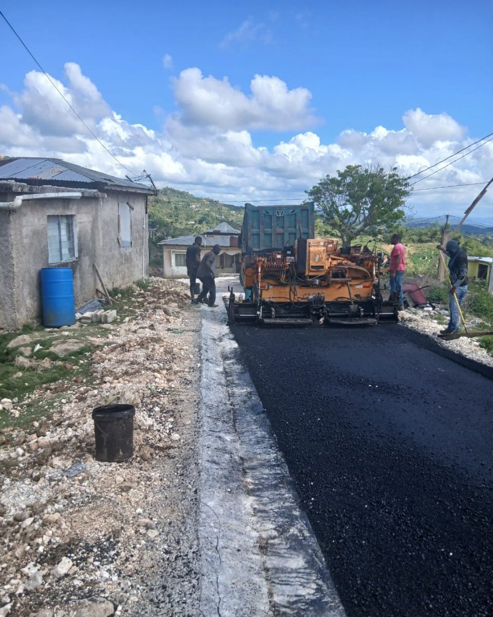 zaviamayne's tweet image. #ConstituencyUpdate

A brand new road has been constructed in George North, Battersea under RADA’s Farm Roads Repair Programme.

These improvements are critical to supporting our farmers, improving access, and strengthening livelihoods across the constituency. 
 
 #Southweststann