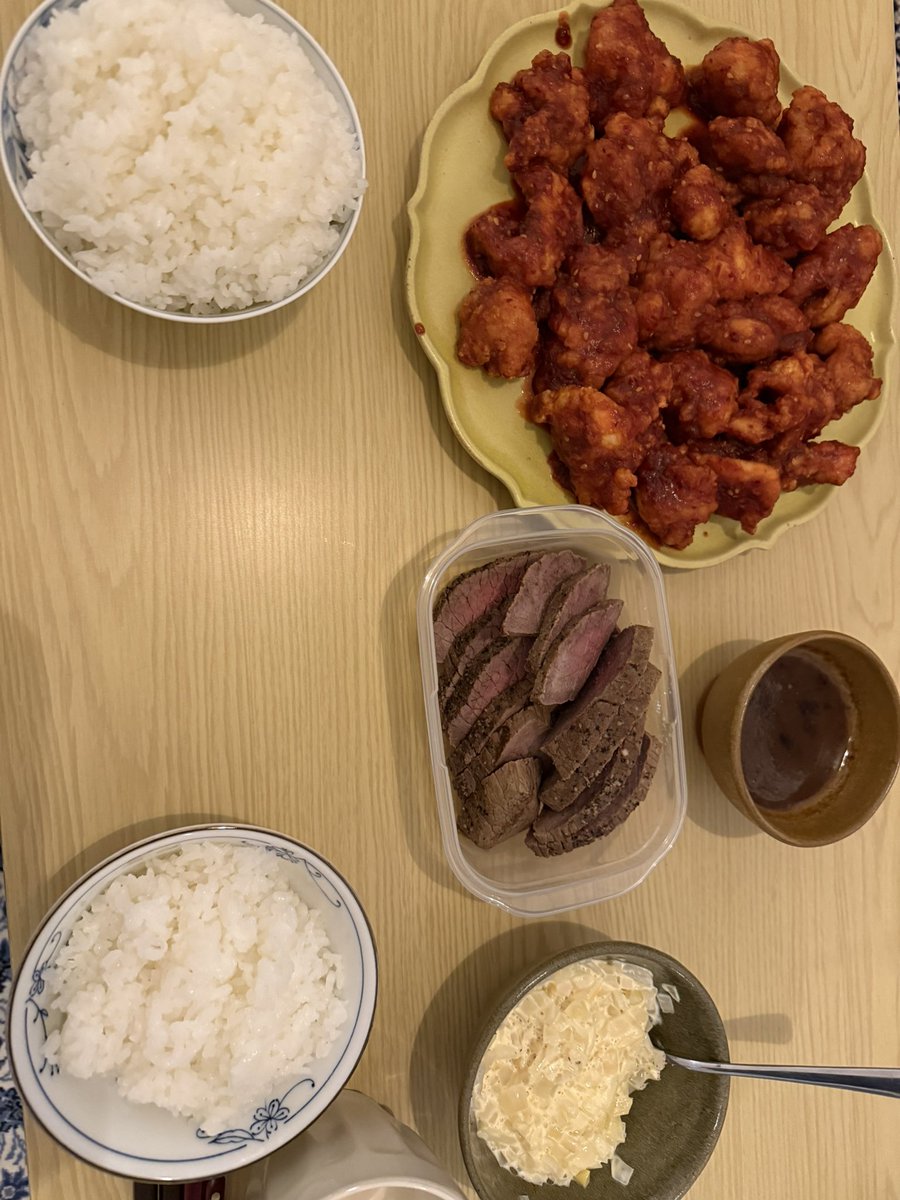 dz4si's tweet photo. ヤンニョムケジャン⇨カニ鍋⇨ヤンニョムチキンを作った🍳
今年も美味しい料理を作ってく🥘
#日常垢 #日常垢さんと繋がりたい
#料理　#韓国料理 https://t.co/0xsztN4N58