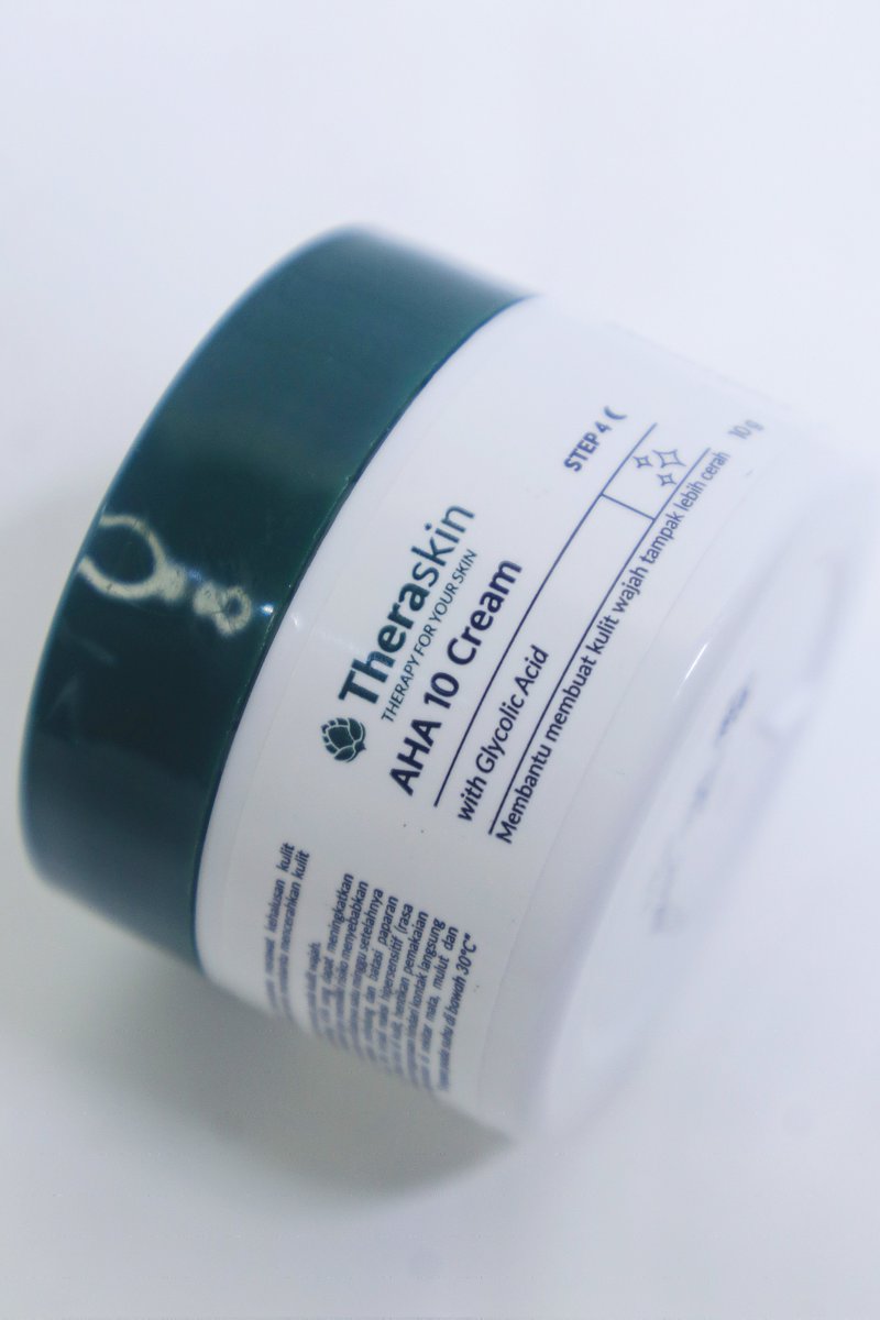 Zulfamuu's tweet image. glad to know Theraskin punya AHA Cream!!

gentle di kulit aku yang sensitif, eksfoliasi jadi comfyyy ga was-was kulit bakal rewel✨️
