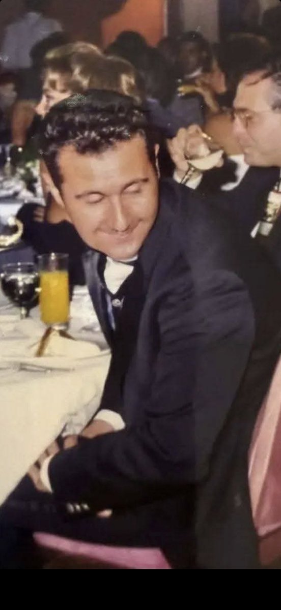 تخيلوا هذا البهيمة كان رئيس سوريا