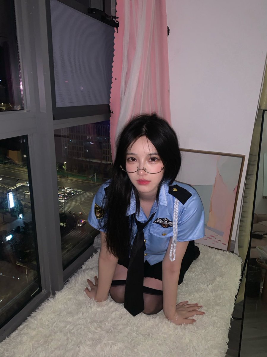 我猜你想🐍我脸上 https://t.co/WBukTFUOZE
