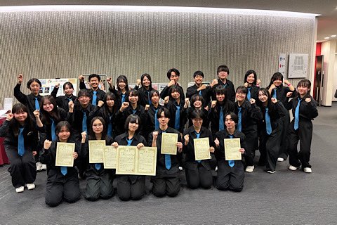 KaiseiJuniorEns's tweet image. 本日はStudent jazz festival 2026（昭和音楽大学テアトロジーリオショウワ）に出場しました。その結果報告です。

Super Blue Birds：理事長賞・優秀賞
優秀プレイヤー賞（S.Sax、T.Sax、Tp、Ds）
優秀セクション賞（Saxセクション、Rhythmセクション）