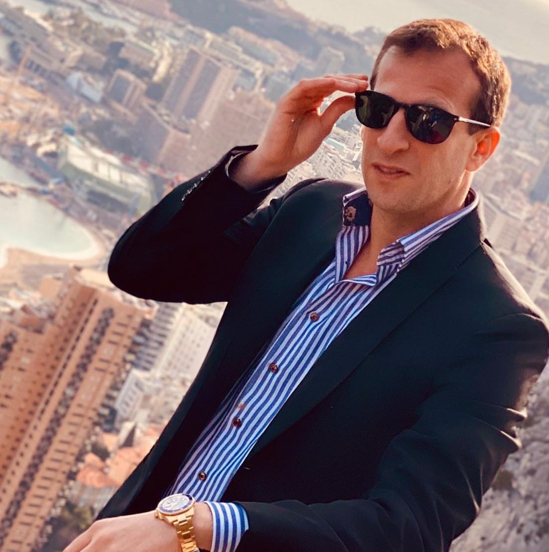 George Gardi, Galatasaray yönetimine 5 isim önerdi.

Önerilen oyuncuların tamamı 30 milyon euro üzeri isimler. (Erdem Açıkgöz)