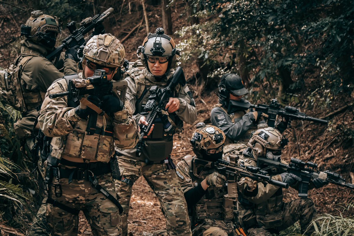 Yoppi_HUD_'s tweet image. 一昨日もサバゲ行ったのに今日も行ってしまった。まぁいいでしょ、2026年やし。バトラン楽しかったです！もう太ももがパンパンです！
明日の仕事が…まぁ考えるのやめよ。