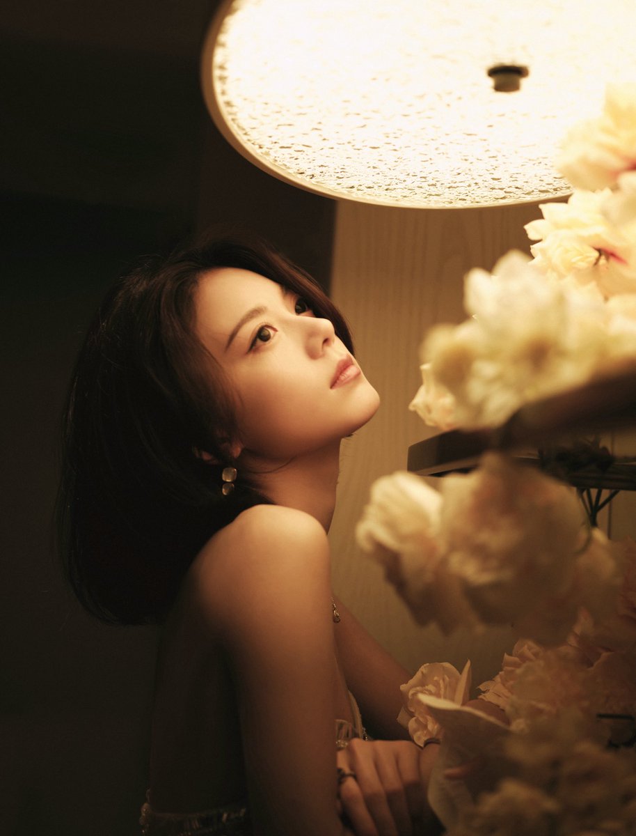 #ZhaoJinmai for a Guerlain brand event 

More - weibo.com/6670517617/525…
weibo.com/6670517617/525…