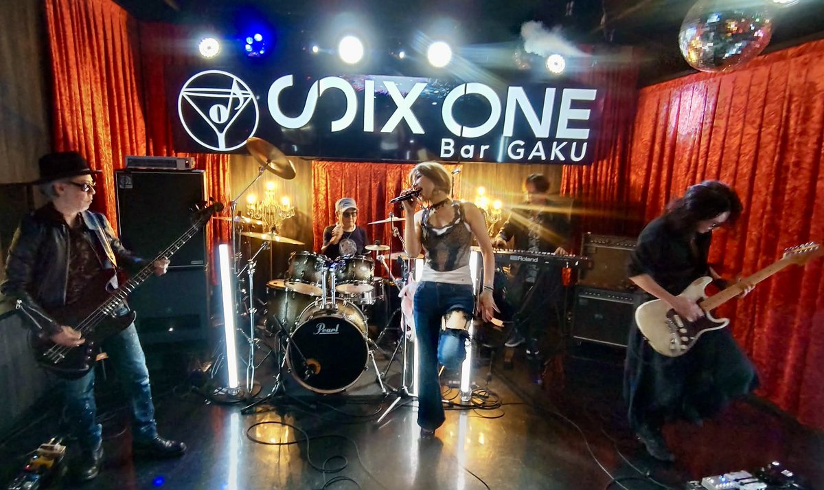 Kaori_LADY_POP's tweet image. 2026/01/10 MONTHLY LIVE @ Live Bar GAKU🍸
駆けつけてくださった皆様!ありがとうございました✨『Over Drive』で恒例になってきたサビの手振り、皆様が手を振ってくださって最幸でした🤲💖
ジュリマリの暴れ馬🐴!?おーちゃんも益々ヤンチャ!善き新年のLIVE始めとなりました♫
#barGAKU #SIXONE #広島