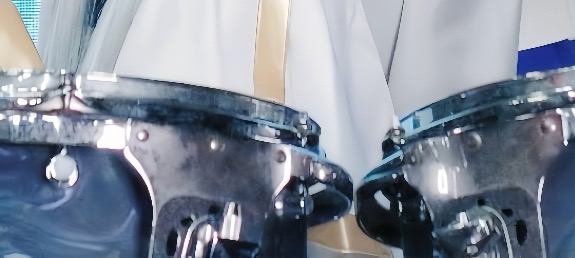 今話題の「コスプレもできるサウンドユニット」

Resonance と申します。

タップしたらフリーレンとヒンメルが...!?