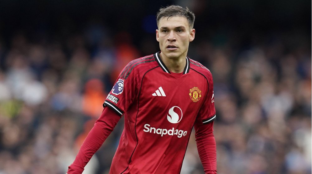 UtdXclusive's tweet image. 🚨 JUST IN: Galatasaray are maintaining talks with Manuel Ugarte. Fernando Muslera and Lucas Torreira are persuading Ugarte to join. 

Gala want a loan + buy option. The player will leave Manchester United 100%.

[@yakupcinar]