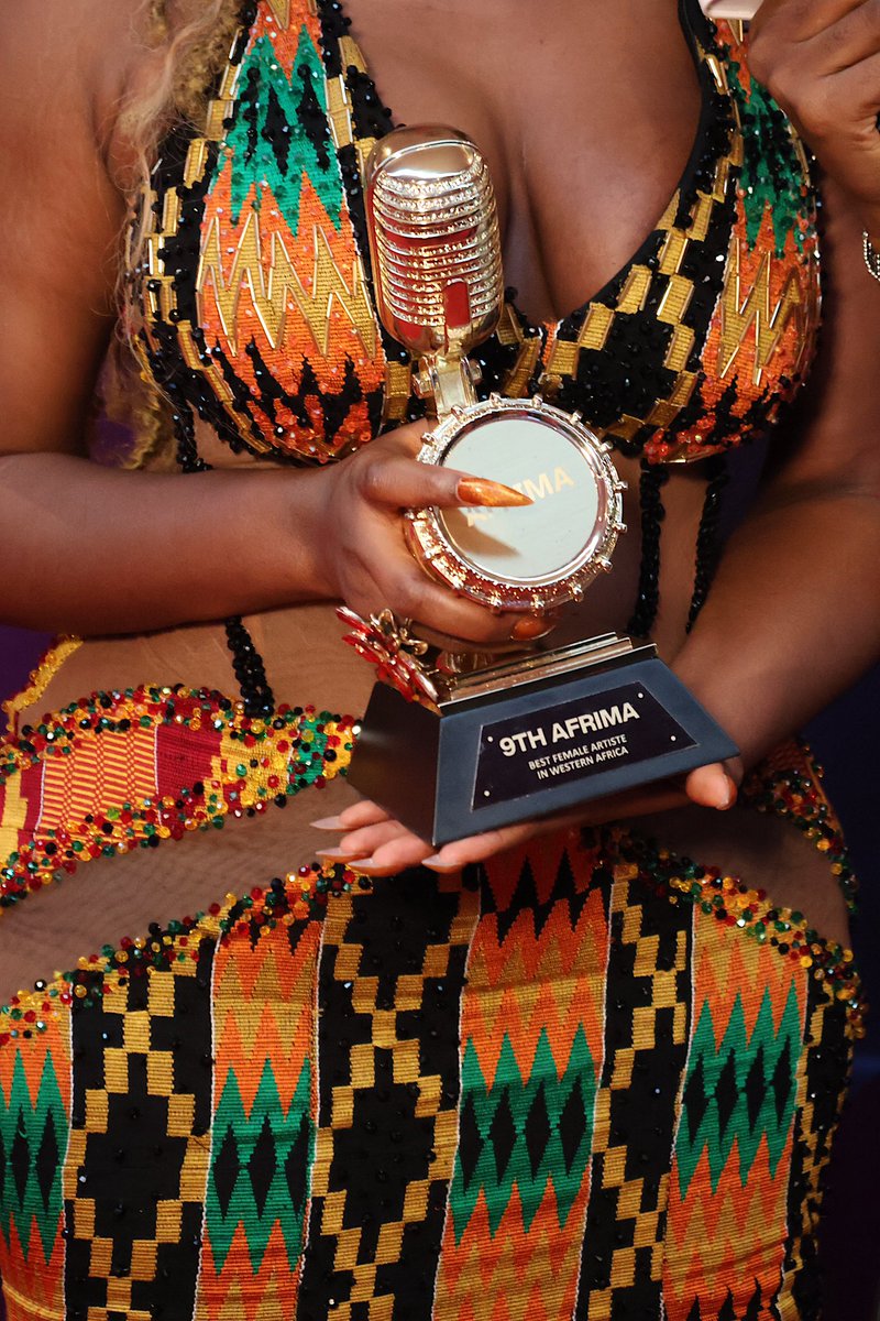 wendyshaygh's tweet photo. Best Female in Western Africa at the Afrima.
Thank you God, Thank you Ghana 🇬🇭 https://t.co/tRWUdbWMCM