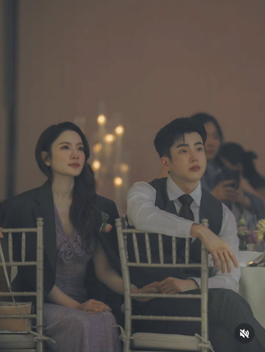 903Paper's tweet image. จับมือเว่อ ถอดสูทให้แฟนใส่เว่อ ใดๆคือพี่แอฟโคตรสวยเลยคับ