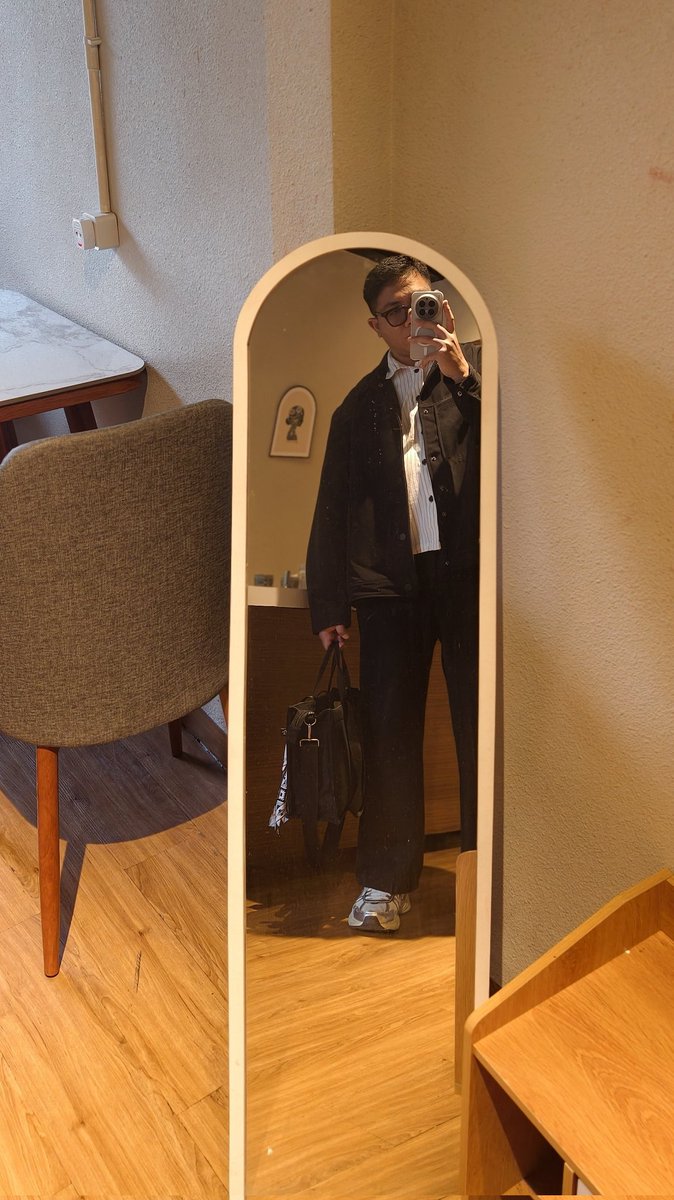 LFXED's tweet image. A quiet cafe good for far away from city.