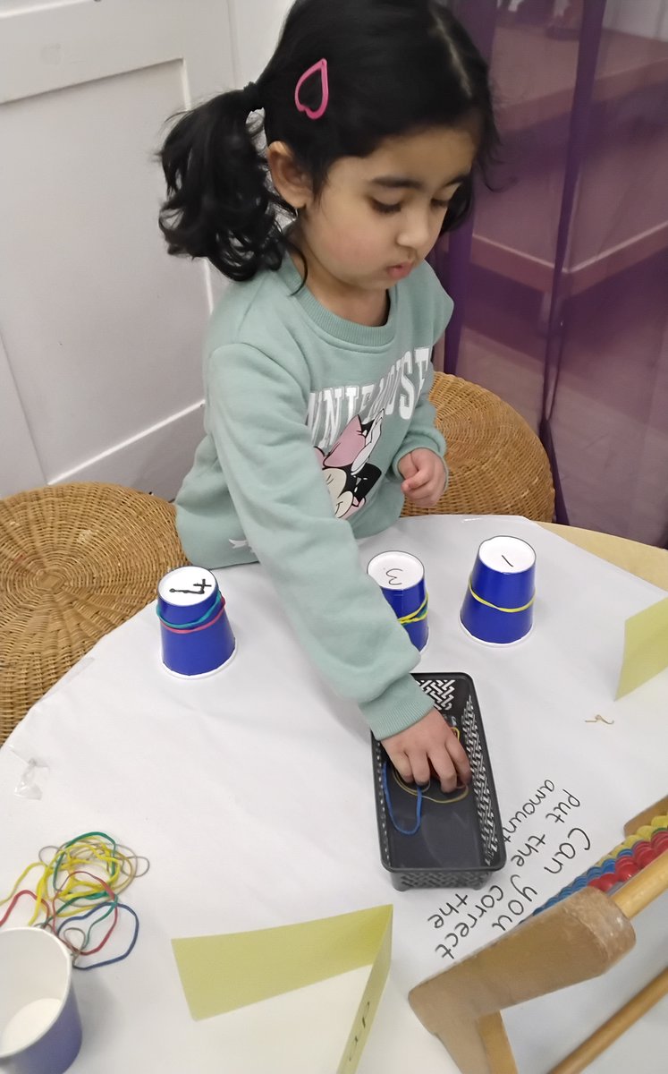 BPrimary's tweet photo. 'The only thing in your control is your effort. That's all and that's everything.' Mark Cuban. Nursery children showed effort and perseverance with this tricky task today, stretching elastic bands and matching amounts. They were so proud when they completed it! #eyfs #eyfsmaths https://t.co/OdNNBgHyFH