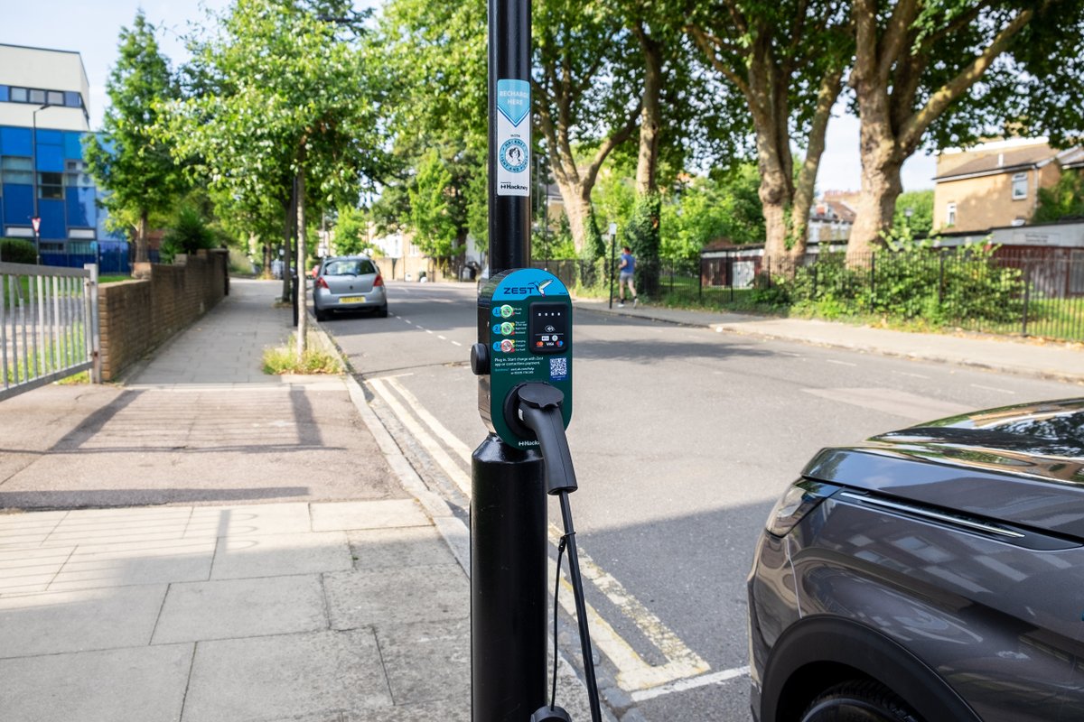 hackneycouncil's tweet image. Tell us where you want new electric vehicle charge points! ⚡🚗

We want your feedback on where to install Hackney’s next EV charge points, as part of our sector-leading rollout

Fill out the short survey to request a new location: orlo.uk/EQnl5