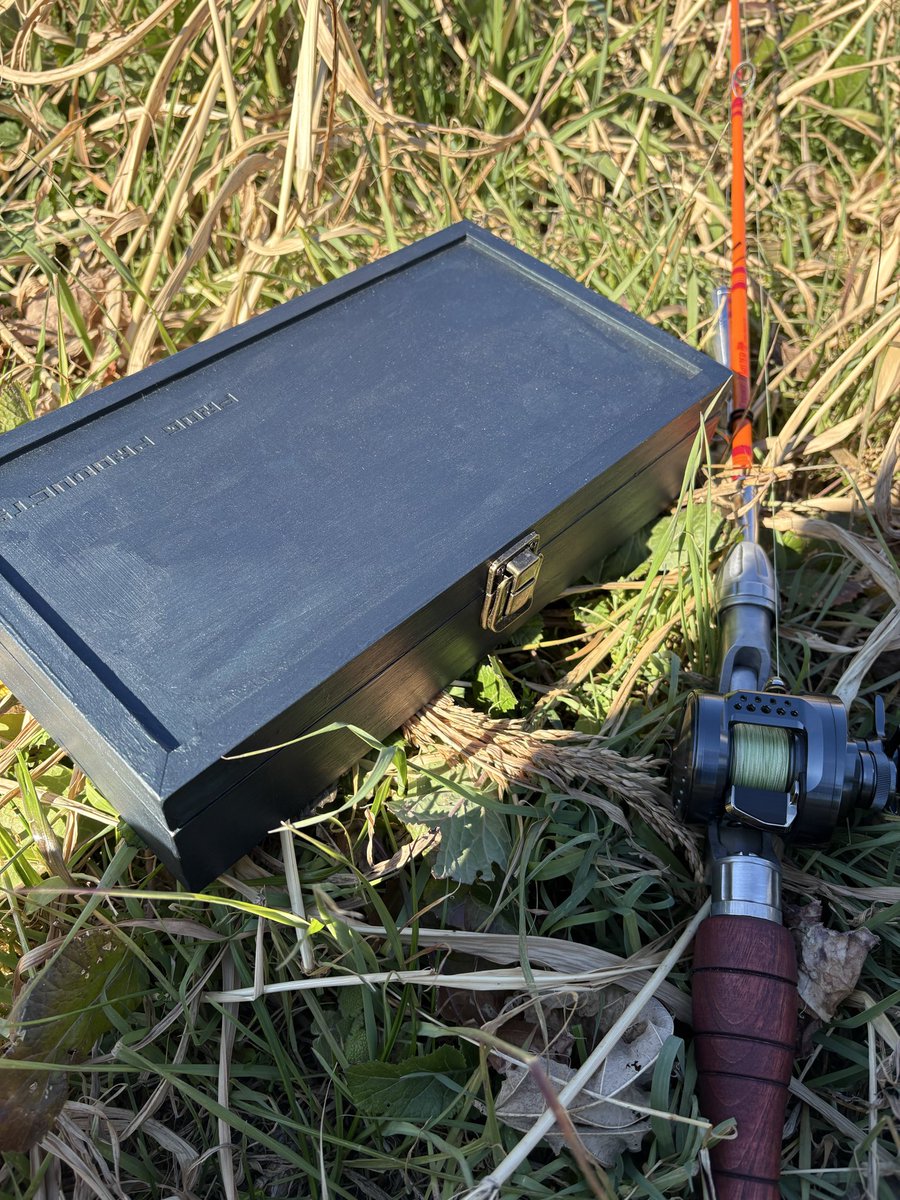 k_tsuke's tweet image. 福袋のボックス、アイアンペイントで塗装して完成！
#2月3日魚矢受注会　#FROG #STRIKEMASTER #FROGTOPTV