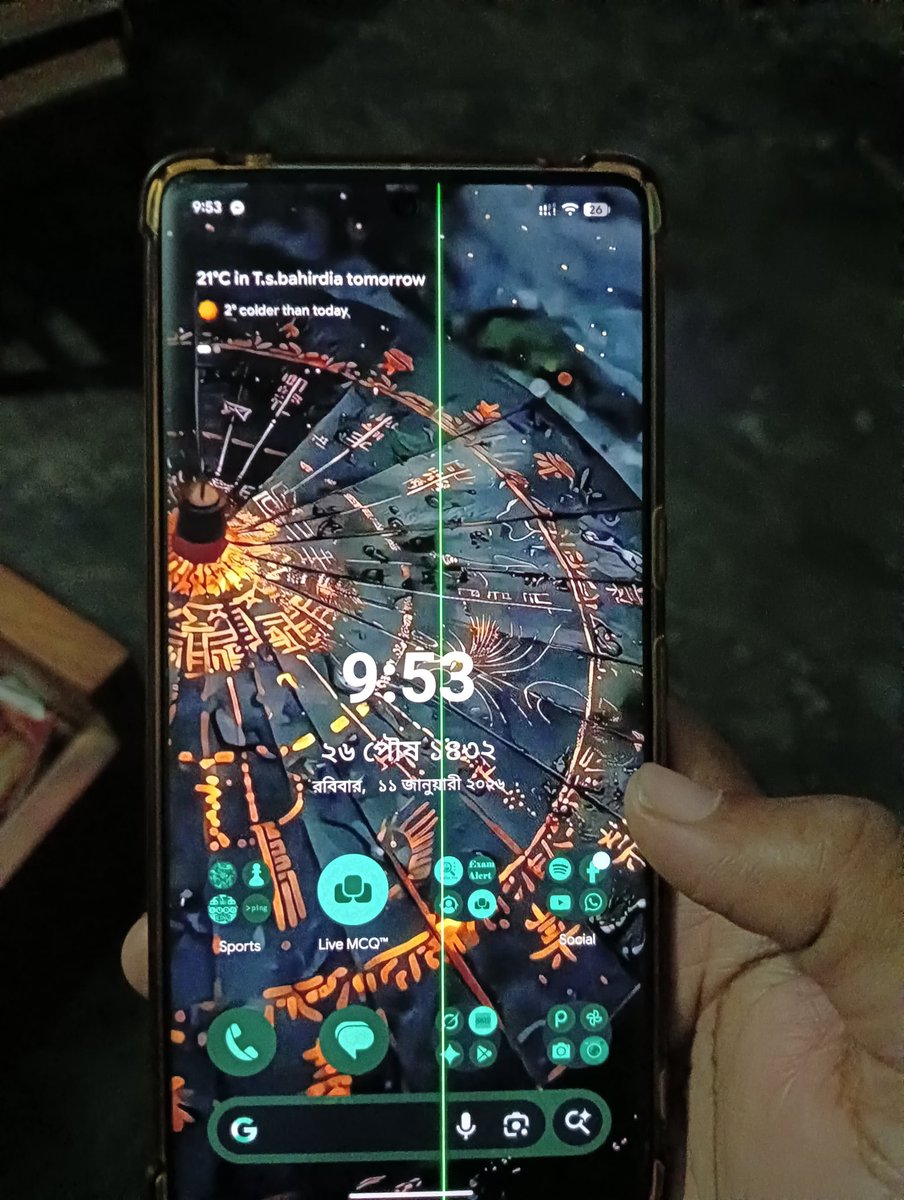 Mr_ArghaSen's tweet photo. @MadeByGoogle @GoogleIndia
As a student, I spent all my savings on this #Pixel7Pro. Now a #GreenLine appeared after an update. I can't afford a costly display replacement! Why should I pay for your software mistake? Fix this! 😡
​#GooglePixel #DisplayIssue #JusticeForUsers https://t.co/BbynkvMNIF