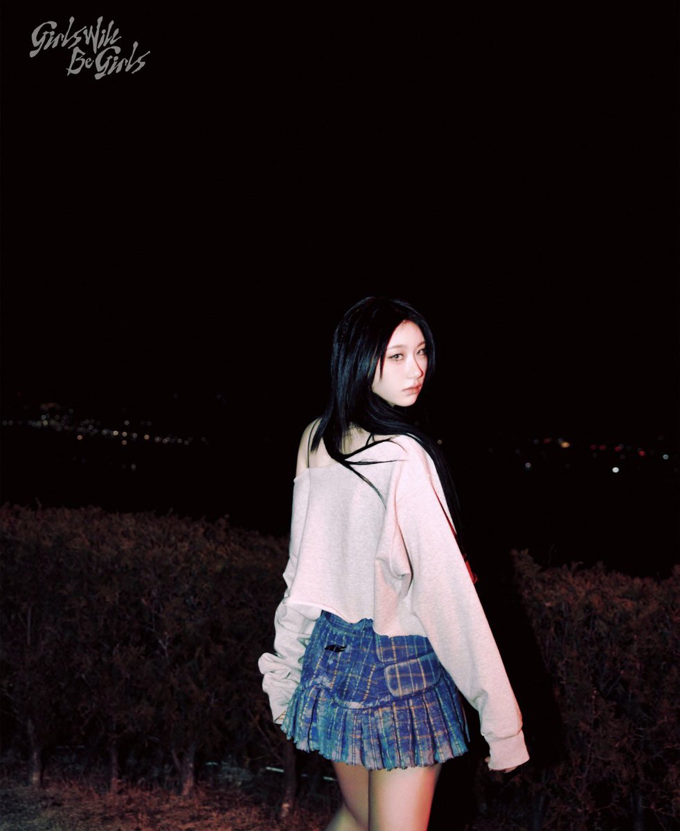 _liabloom_'s tweet image. These concept photos lowkey give nocturne vibes