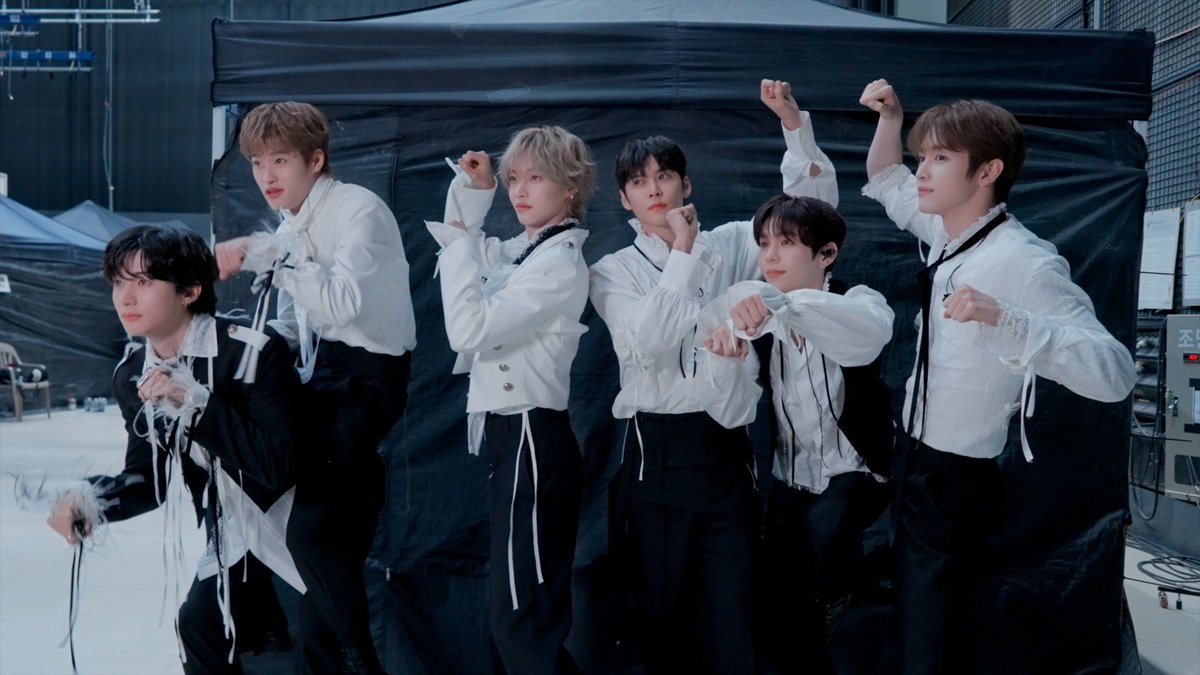 2026년 더 사랑해 보자구🧡 | 2025 연말무대 비하인드

youtu.be/U-zLuGjOdTk

#RIIZE #라이즈
#RISEandREALIZE 
#Behind