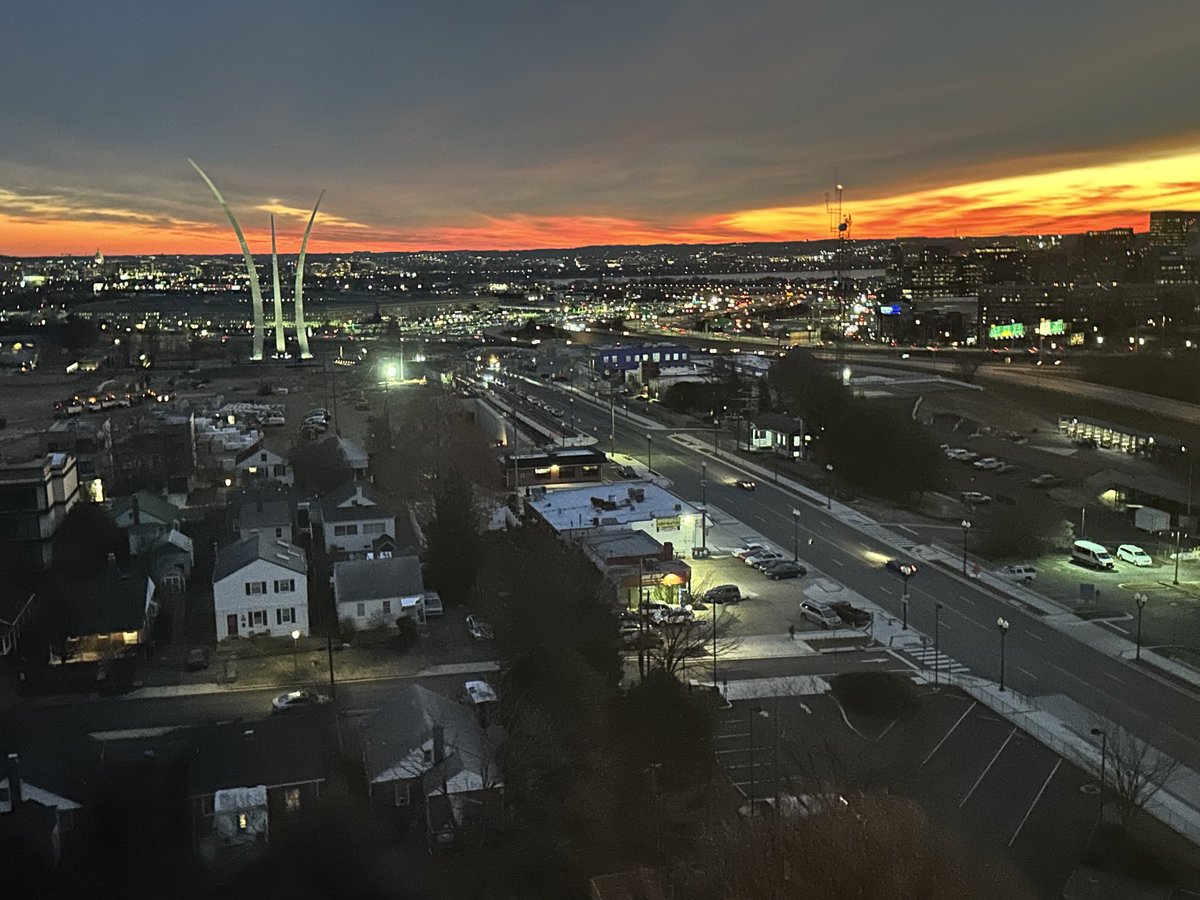 annvandersteel's tweet image. The MMTLP Army is here.