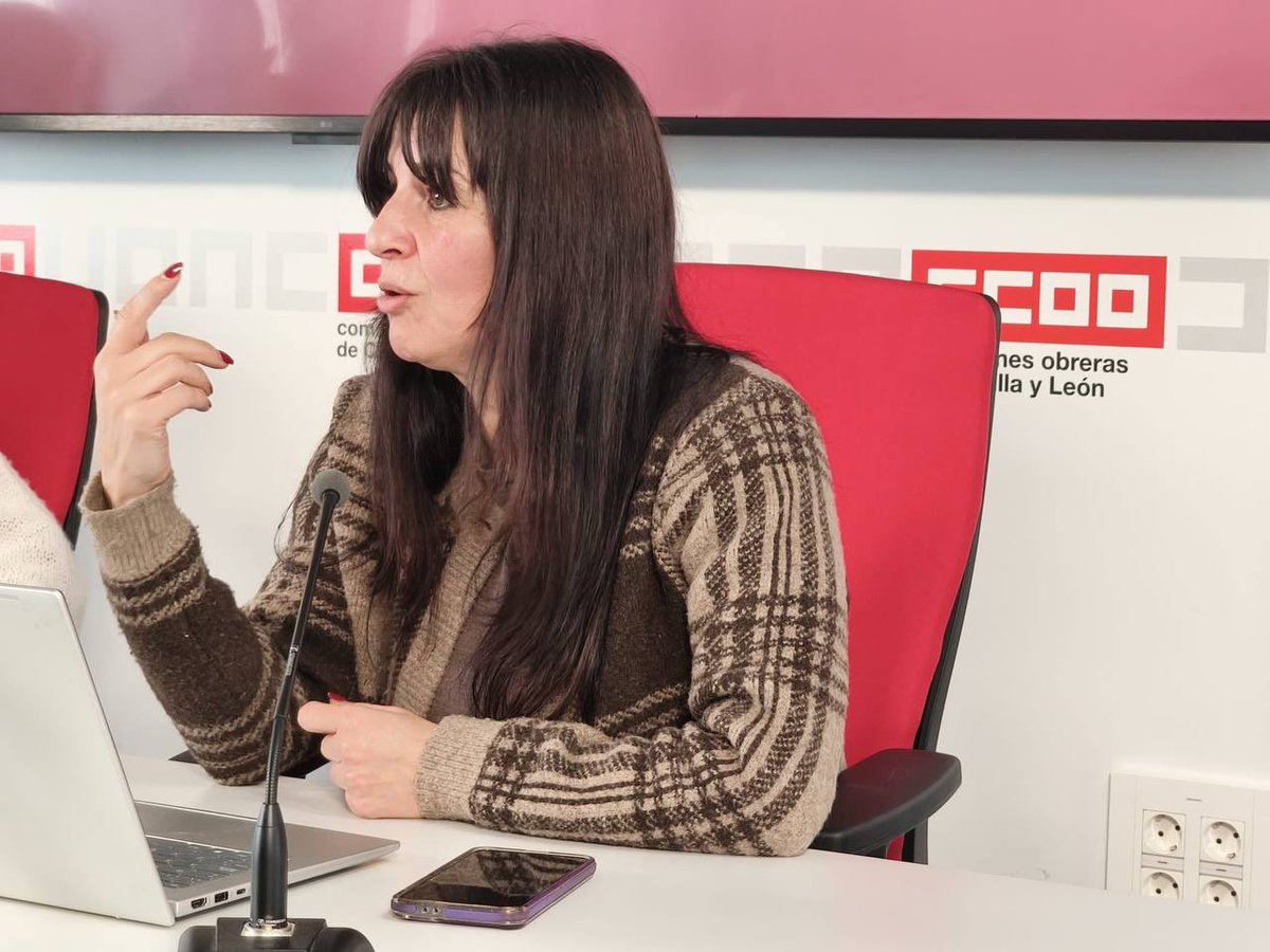 CCOO's tweet image. ‼️Hoy nos reunimos en Castilla y León para celebrar una jornada sobre el nuevo reglamento de extranjería.

🫂 A través de nuestros CITES ofrecemos asesoramiento y apoyo a la población migrante.

✊ ¡Luchamos contra la discriminación de las personas trabajadoras inmigrantes y…