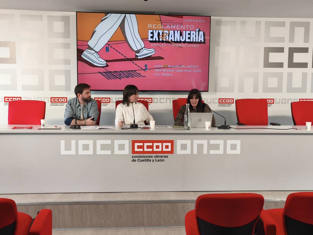CCOO's tweet image. ‼️Hoy nos reunimos en Castilla y León para celebrar una jornada sobre el nuevo reglamento de extranjería.

🫂 A través de nuestros CITES ofrecemos asesoramiento y apoyo a la población migrante.

✊ ¡Luchamos contra la discriminación de las personas trabajadoras inmigrantes y…