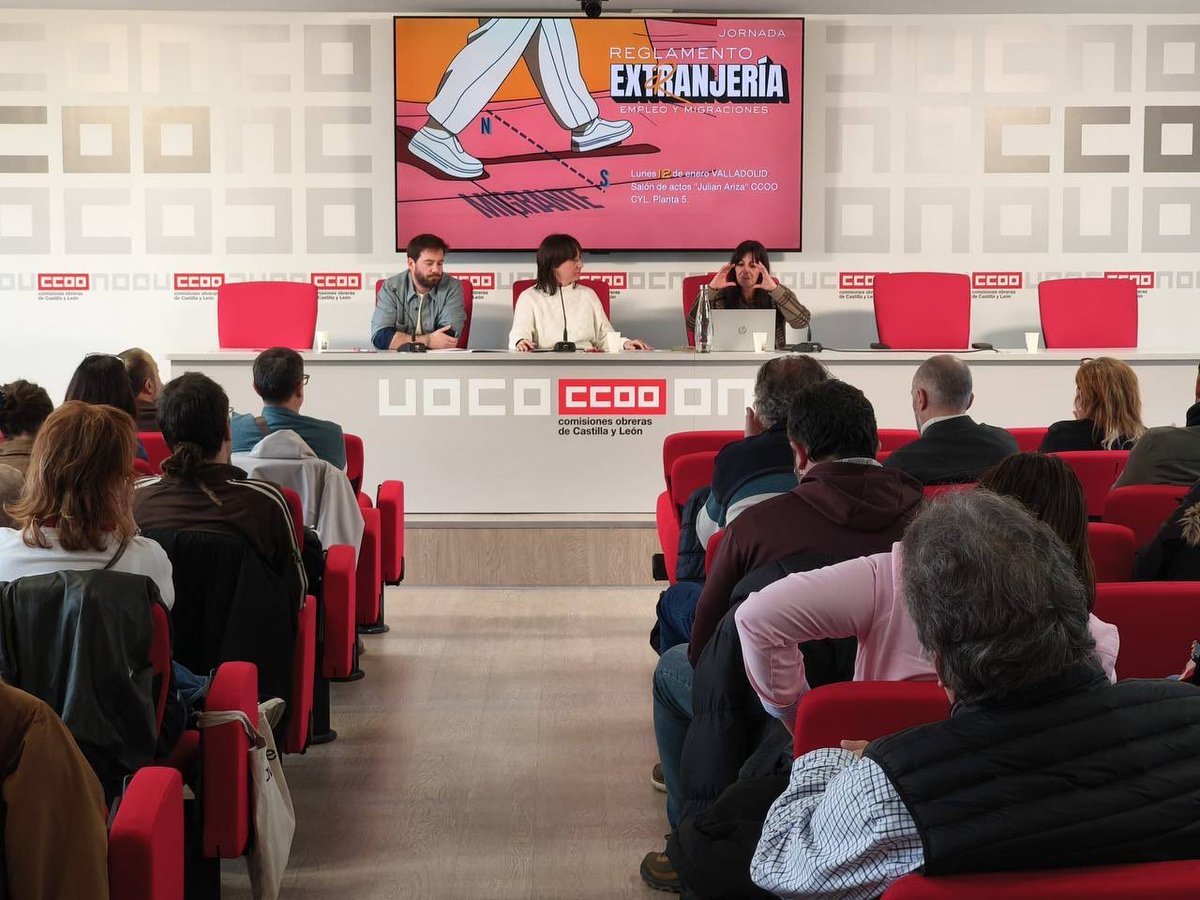 CCOO's tweet image. ‼️Hoy nos reunimos en Castilla y León para celebrar una jornada sobre el nuevo reglamento de extranjería.

🫂 A través de nuestros CITES ofrecemos asesoramiento y apoyo a la población migrante.

✊ ¡Luchamos contra la discriminación de las personas trabajadoras inmigrantes y…