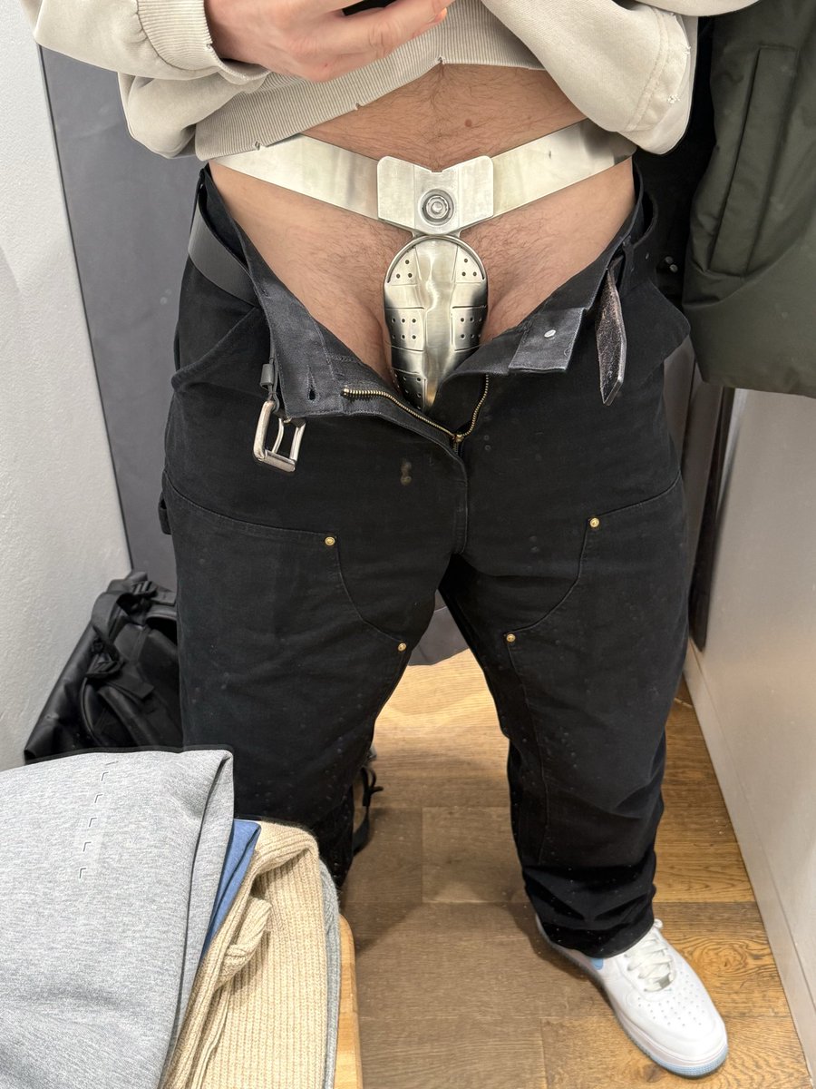 chastityBLN's tweet photo. Going clothes shopping with the belt. 🤫 https://t.co/0KbnhVzUaC