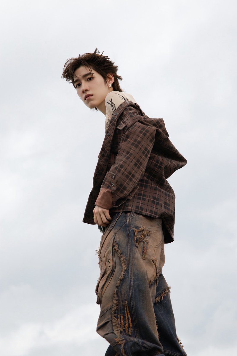 otpcnews's tweet image. All Sold Out ตามคาด!! เมื่อ "พีพี กฤษฏ์" เตรียมหอบความคิดถึงไปหาแฟนๆ ถึงประเทศจีนในแฟนไซน์ครั้งแรก ร่วมกับแฟนๆ ใน 3 เมืองกว่า 12,000 คน

#PPKritt 
#PPKRIT_THETIMEWESLOWDOWN_FANSIGN 
#PPKritEntertainment 

อ่านข่าวเพิ่มเติมได้ที่ web.facebook.com/OneTruthPressC…